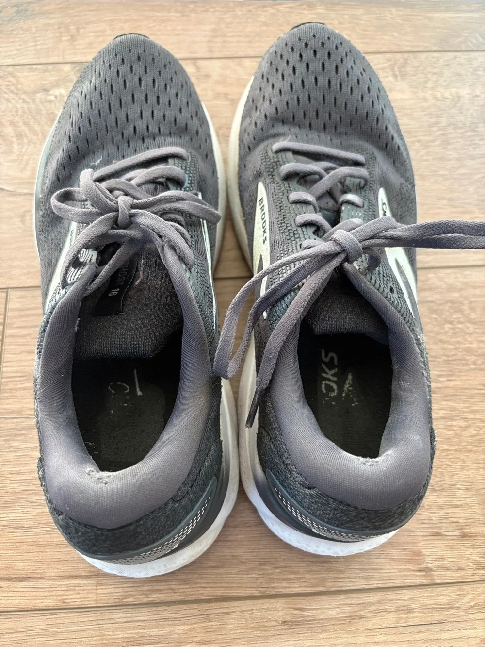 Brooks Men’s Ghost 16 Black Running Shoes